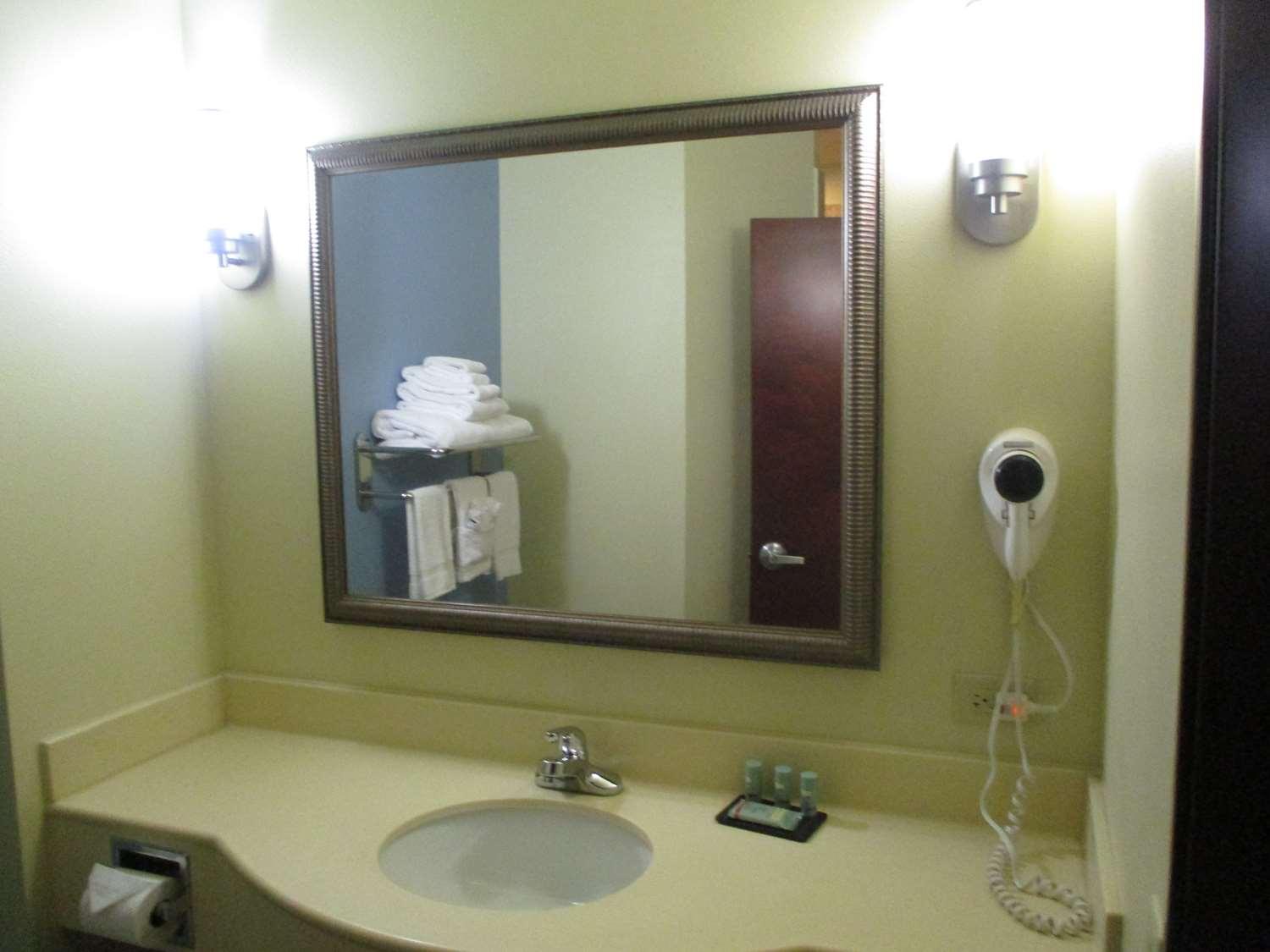 Best Western Coffeyville Central Business District Inn And Suites Esterno foto