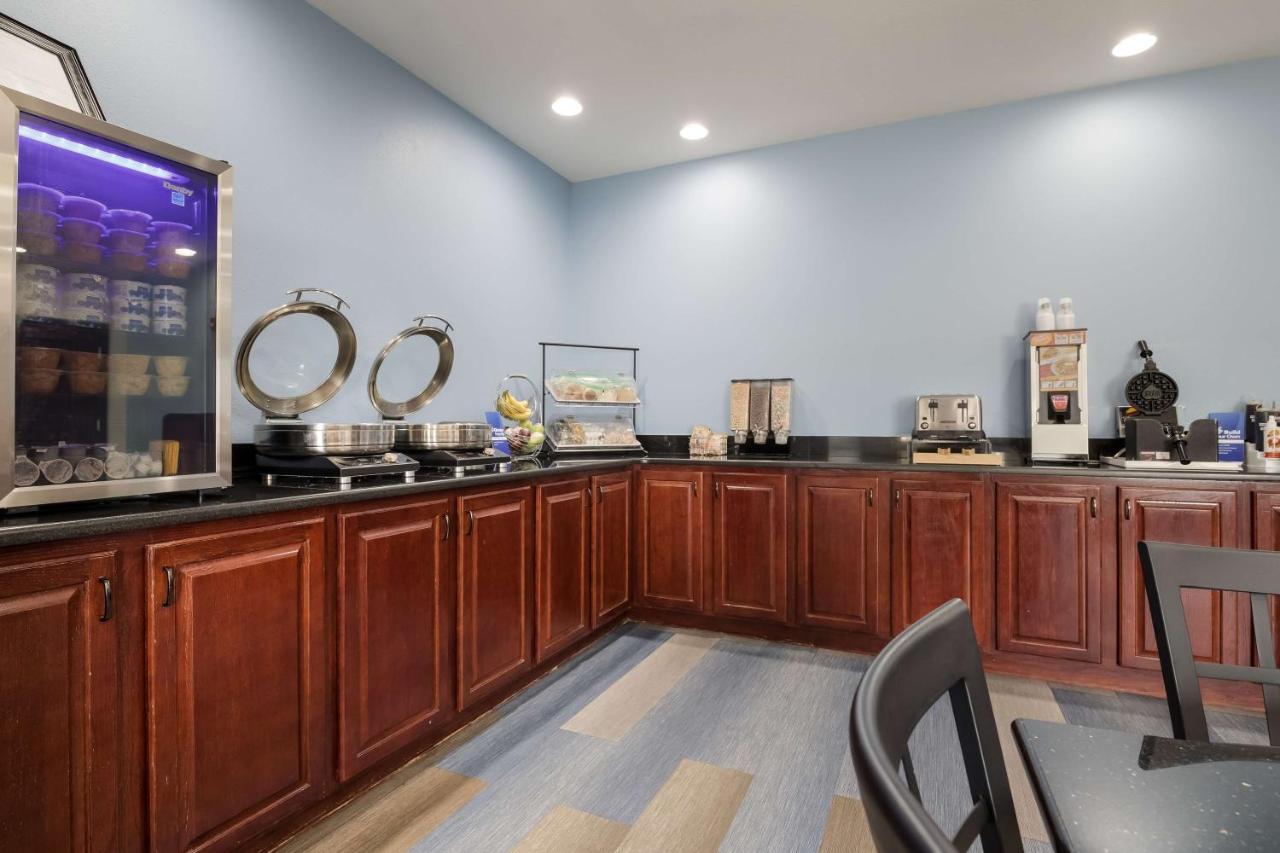 Best Western Coffeyville Central Business District Inn And Suites Esterno foto