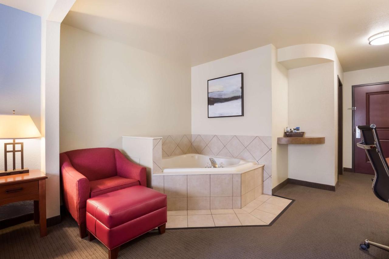 Best Western Coffeyville Central Business District Inn And Suites Esterno foto
